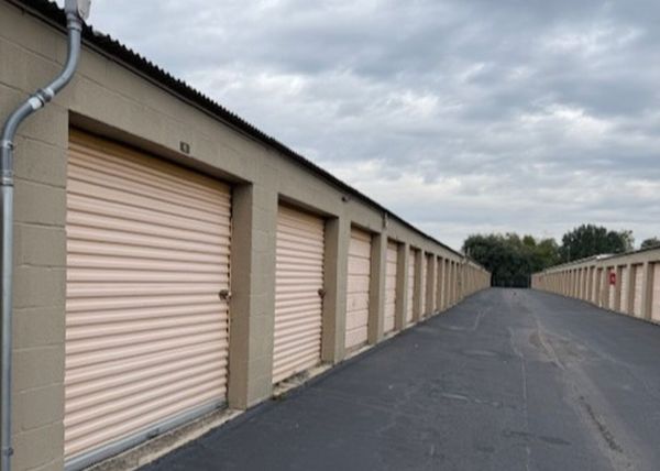Extra Space Storage - 3839 - San Antonio - Military Dr - 3343 Southwest Military Drive