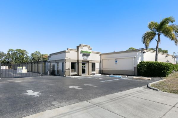 Extra Space Storage - 3851 - Sarasota - Bee Ridge Rd - 4029 Bee Ridge Road