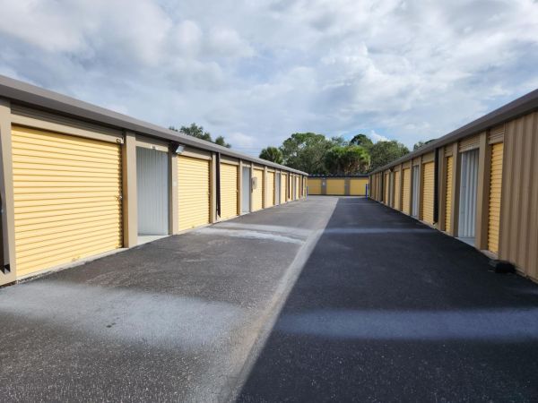 Extra Space Storage - 3853 - St Petersburg - 94th Ave N - 1159 94th Avenue North