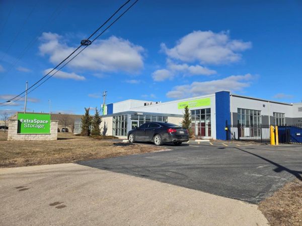 Extra Space Storage - 3862 - West Allis - Curtis Rd - 232 South Curtis Road