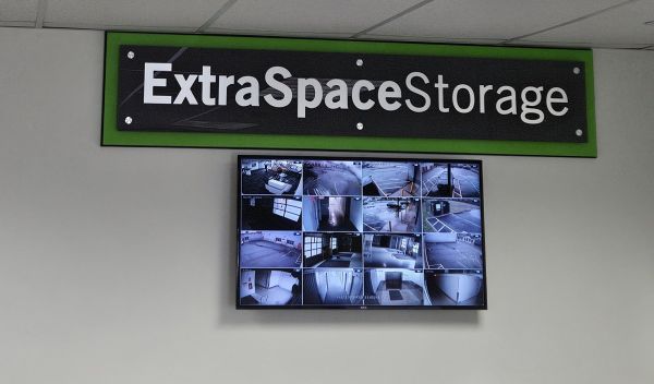 Extra Space Storage - 3884 - Glen Rock - 464 S Broad St - 464 South Broad Street