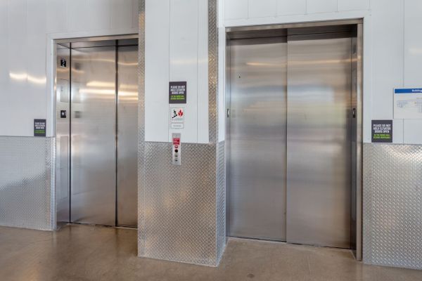 Extra Space Storage - 3908 - Scottsdale - Paradise Ln - 7550 East Paradise Lane