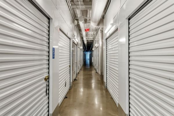 Extra Space Storage - 3908 - Scottsdale - Paradise Ln - 7550 East Paradise Lane