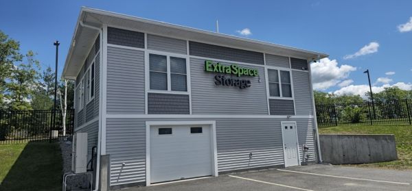 Extra Space Storage - 4033 - Merrimack - Benning Ct - 4 Benning Court