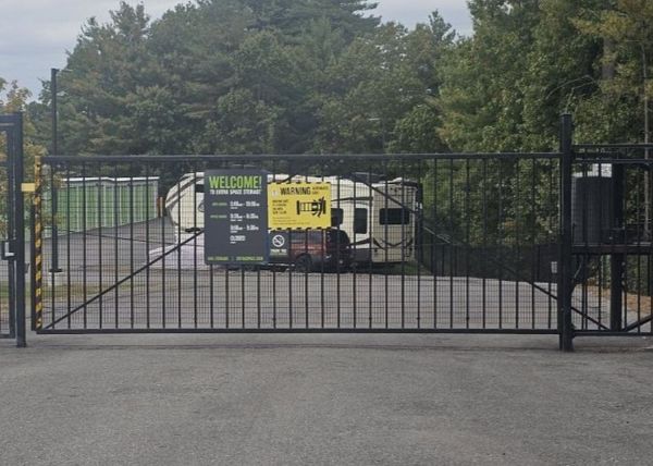 Extra Space Storage - 4033 - Merrimack - Benning Ct - 4 Benning Court