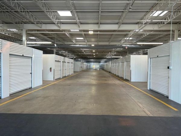 Extra Space Storage - 4042 - St Louis - Linpage Pl - 11100 Linpage Place