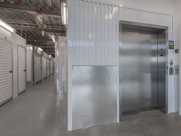 Extra Space Storage - 4126 - Tampa - US Hwy 301 - 2190 S US Hwy 301