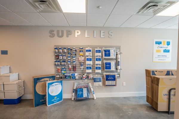 Extra Space Storage - 4142 - Roswell - Oak St - 90 Oak Street