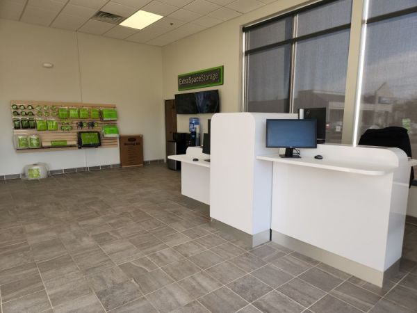 Extra Space Storage - 4168 - Aurora - Hill Ave - 410 Hill Avenue