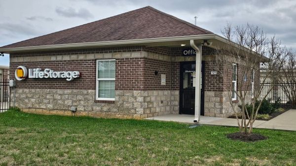 Extra Space Storage - 4208 - White House - Sage Rd - 121 Business Park Drive