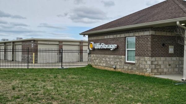 Extra Space Storage - 4208 - White House - Sage Rd - 121 Business Park Drive