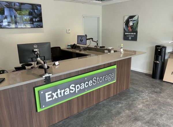 Extra Space Storage - 4226 - Statesville - Northside Dr - 1510 Northside Drive