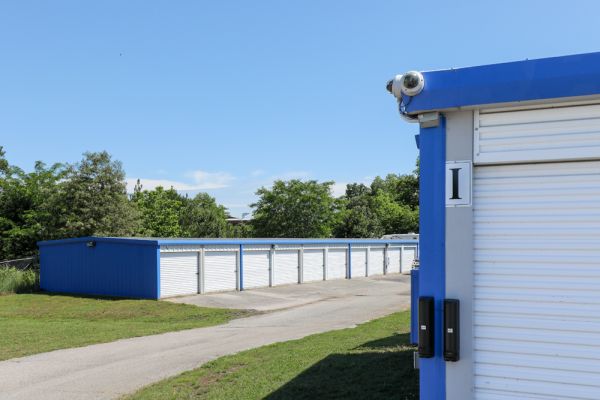 Barton Mini Storage - 3412 Mississippi 309