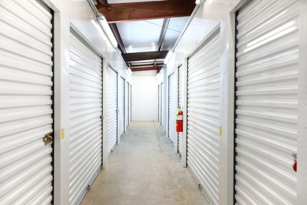 Barton Mini Storage - 3412 Mississippi 309