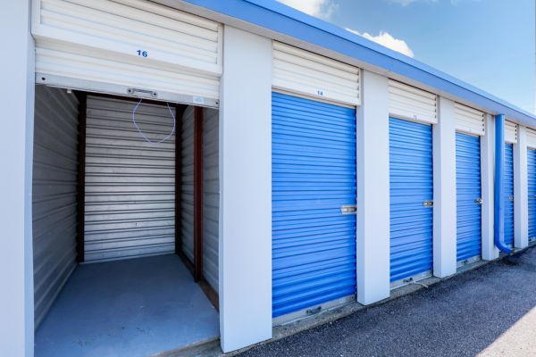 Barton Mini Storage - 3412 Mississippi 309