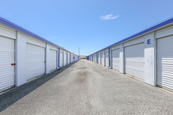Barton Mini Storage - 3412 Mississippi 309