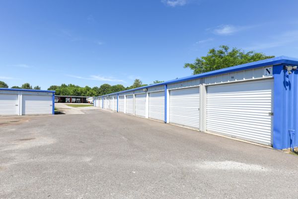 Barton Mini Storage - 3412 Mississippi 309