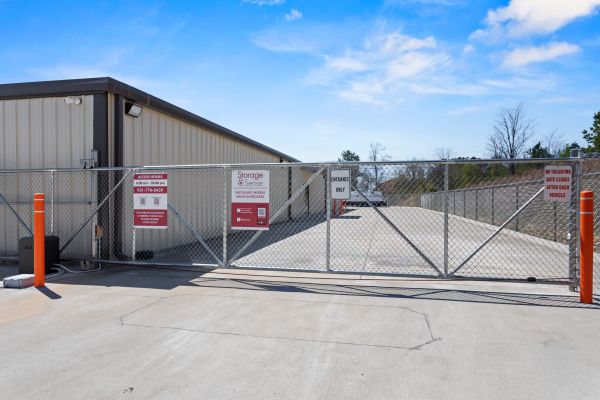 Storage Sense - Hohenwald - E Main - Self Service - 637 East Main Street