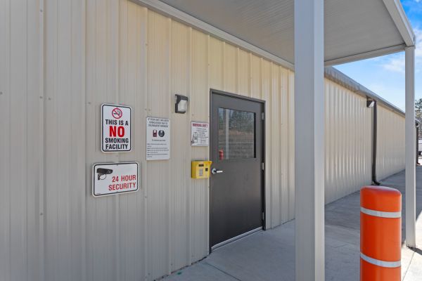 Storage Sense - Hohenwald - E Main - Self Service - 637 East Main Street