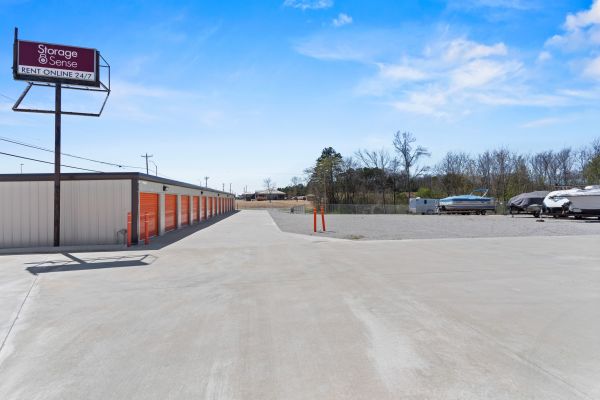Storage Sense - Hohenwald - E Main - Self Service - 637 East Main Street
