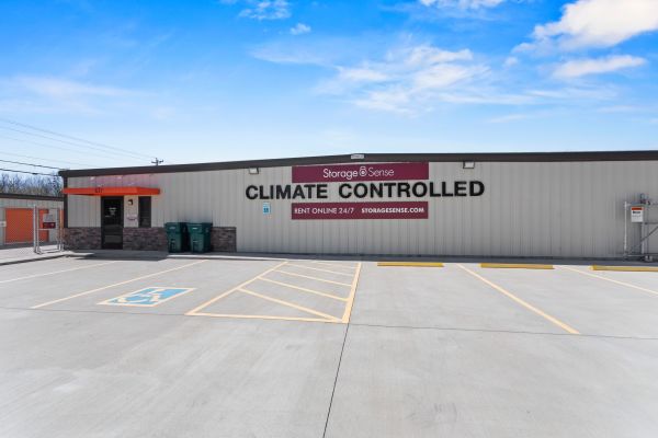 Storage Sense - Hohenwald - E Main - Self Service - 637 East Main Street