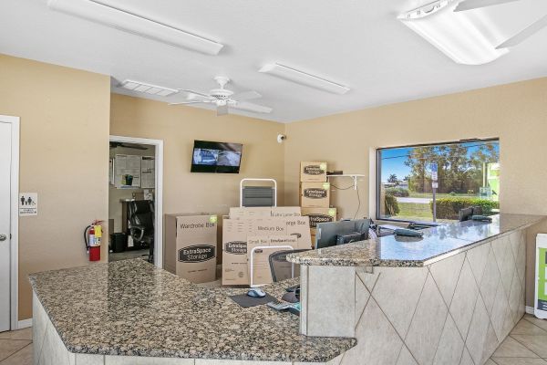 Extra Space Storage - 1951 - Cape Coral - Pine Island Rd - 337 Northeast Pine Island Road