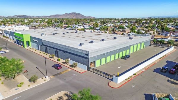 Extra Space Storage - 2059 - Phoenix - W. Greenway Rd - 3401 West Greenway Road