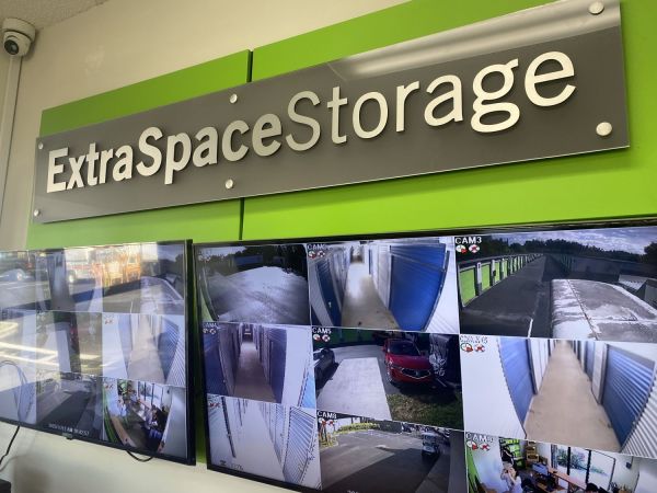 Extra Space Storage - 6001 - Davie - 5370 S University Dr - 5370 South University Drive