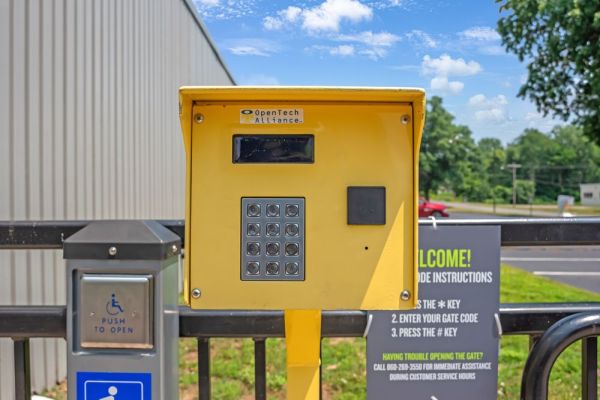 Extra Space Storage - 6027 - Enfield - Manning Rd - 53 Manning Road