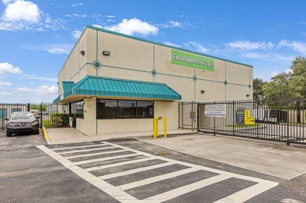 Extra Space Storage - 6040 - Pembroke Pines - 172nd Ave - 400 Northwest 172nd Avenue