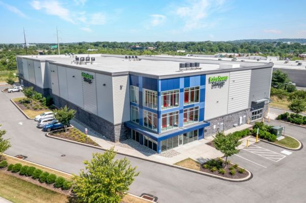 Extra Space Storage - 6061 - Plymouth Meeting - Lee Dr - 100 Lee Drive