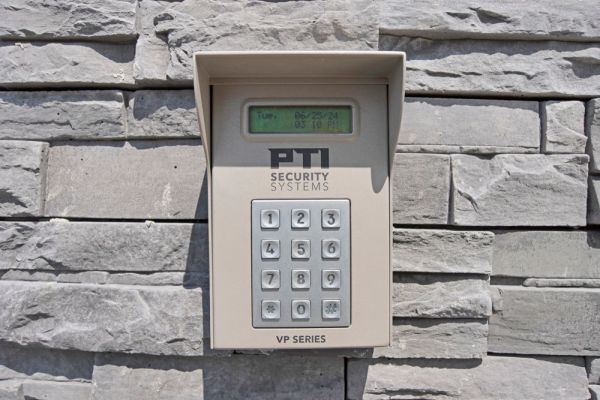 Extra Space Storage - 6061 - Plymouth Meeting - Lee Dr - 100 Lee Drive