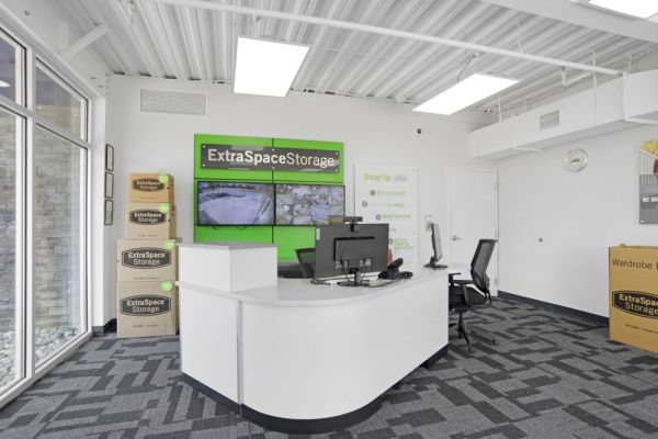 Extra Space Storage - 6061 - Plymouth Meeting - Lee Dr - 100 Lee Drive