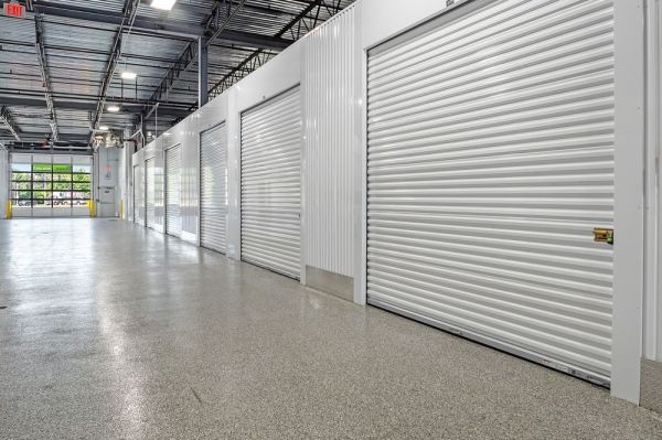 Extra Space Storage - 6067 - Glenview - W Lake Ave - 3701 West Lake Avenue