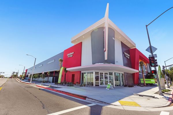 Extra Space Storage - 6120 - Azusa - Foothill Blvd - 900 West Foothill Boulevard
