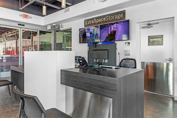 Extra Space Storage - 6120 - Azusa - Foothill Blvd - 900 West Foothill Boulevard