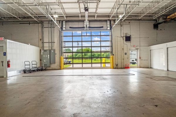 Extra Space Storage - 6135 - New Berlin - Rogers Dr - 17000 West Rogers Drive