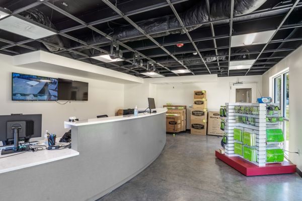 Extra Space Storage - 6162 - Middleburg - Hutton Ct - 2406 Hutton Court