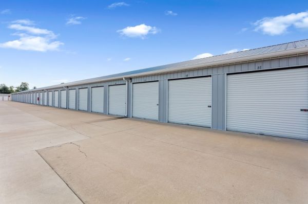 Extra Space Storage - 6166 - Lexington - Mackinwood Dr - 2440 Mackinwood Drive