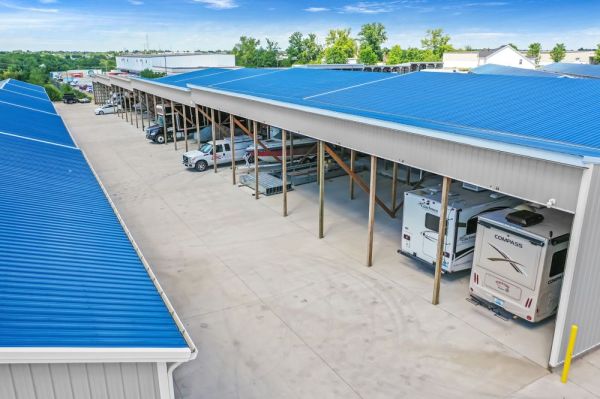 Extra Space Storage - 6166 - Lexington - Mackinwood Dr - 2440 Mackinwood Drive
