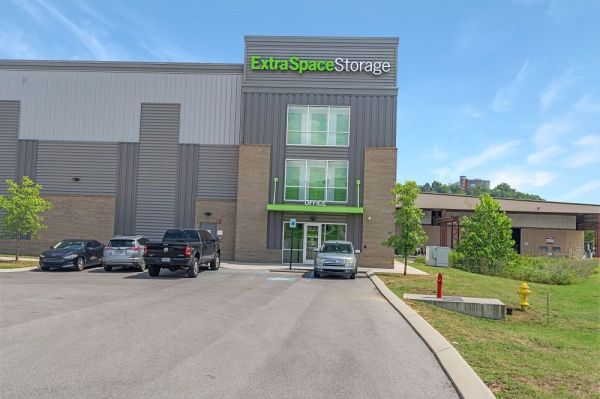 Extra Space Storage - 7214 - Chattanooga - Manufacturers Rd - 606 Manufacturers Road