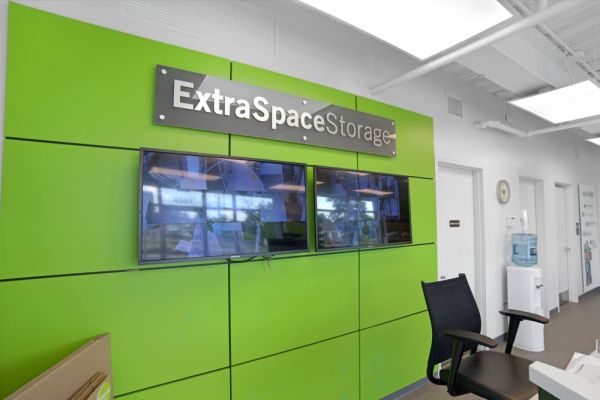 Extra Space Storage - 7287 - Nottingham - Fitch Ave - 4501 Fitch Avenue