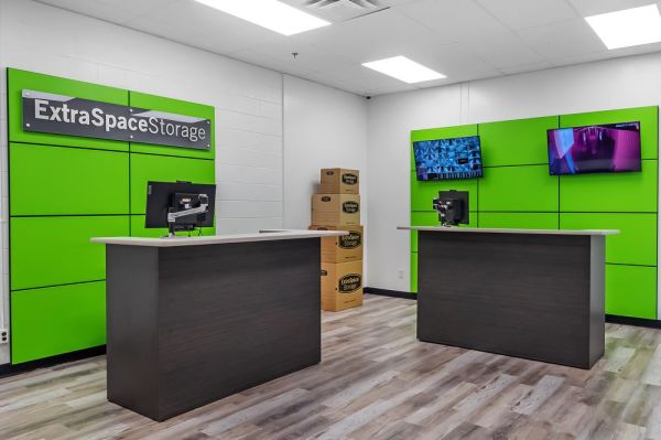 Extra Space Storage - 7465 - Battle Creek - Beckley Rd - 5725 Beckley Road