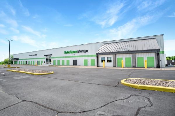 Extra Space Storage - 7511 - Geneva - Berry Fields Rd - 3635 Berry Fields Road