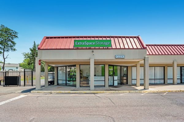 Extra Space Storage - 7515 - Fredericksburg - Leeland Rd - 10 Leeland Road
