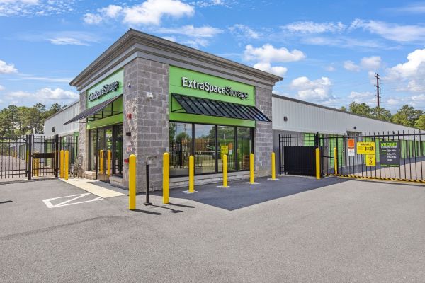 Extra Space Storage - 7528 - Whiting - Lake Rd - 2121 Lake Road