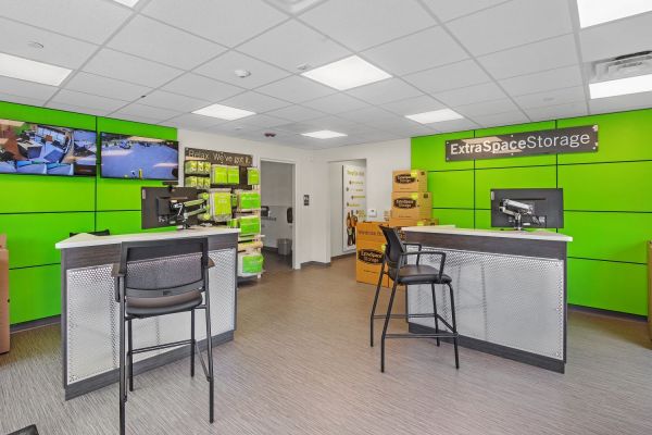 Extra Space Storage - 7528 - Whiting - Lake Rd - 2121 Lake Road