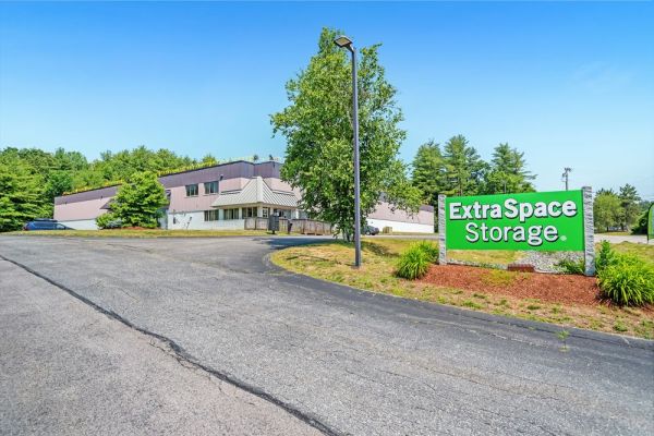 Extra Space Storage - 7645 - Dracut - Commercial Dr - 20 Commercial Drive