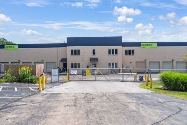 Extra Space Storage - 7651 - West Chicago - Garys Mill Rd - 28W725 Garys Mill Road