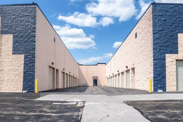 Extra Space Storage - 7651 - West Chicago - Garys Mill Rd - 28W725 Garys Mill Road